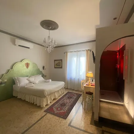 Palazzo Mari suite&rooms b&b-3